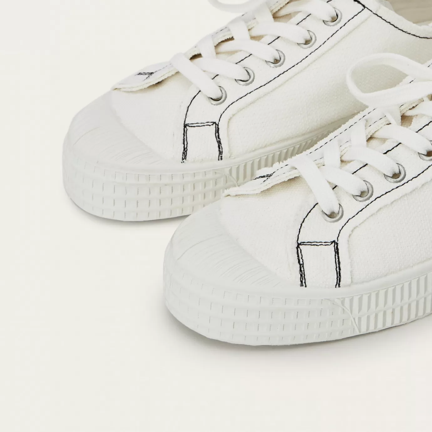 Balagan Novesta Star Master Sneakersy Meskie Vegan, Perlowy Z Czarna Nicia | Sneakersy